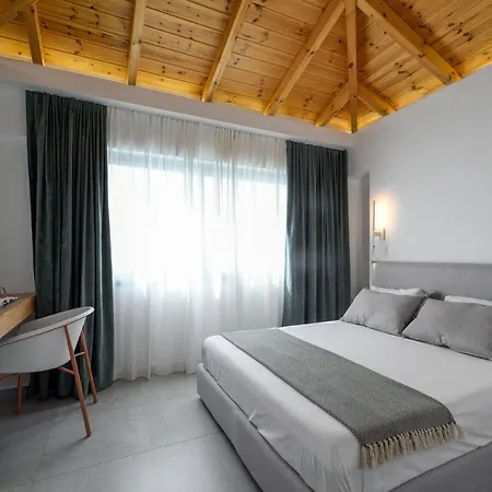 Lithos Retreat 2 Apartment Kalamata Exterior photo